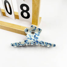 Load image into Gallery viewer, Vintage blue and white porcelain pattern hair claw clip: A
