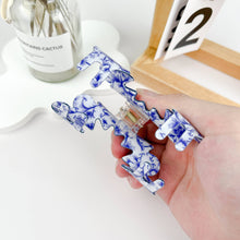 Load image into Gallery viewer, Wave flowers hair Claw clip: B
