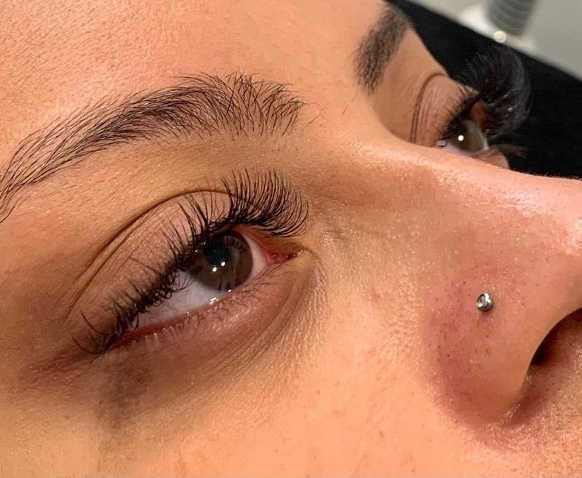 Hybrid Eyelash Extension 2 Week Fill